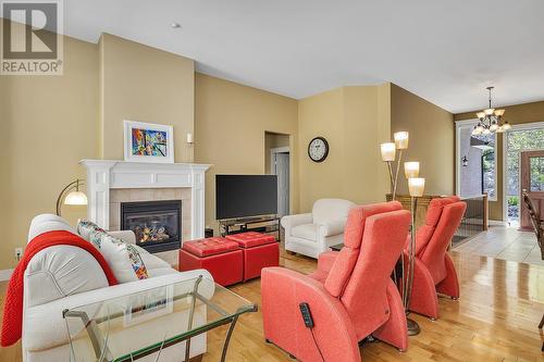 1077 Peak Point Drive, West Kelowna, BC - Indoor Photo Showing Living Room With Fireplace