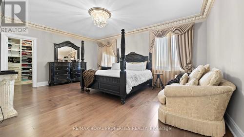 153 Pine Hill Road, Bradford West Gwillimbury, ON - Indoor Photo Showing Bedroom