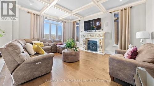 153 Pine Hill Road, Bradford West Gwillimbury, ON - Indoor Photo Showing Living Room With Fireplace