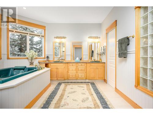 490 Monashee Road, Vernon, BC - Indoor