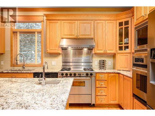 490 Monashee Road, Vernon, BC - Indoor Photo Showing Kitchen With Double Sink With Upgraded Kitchen