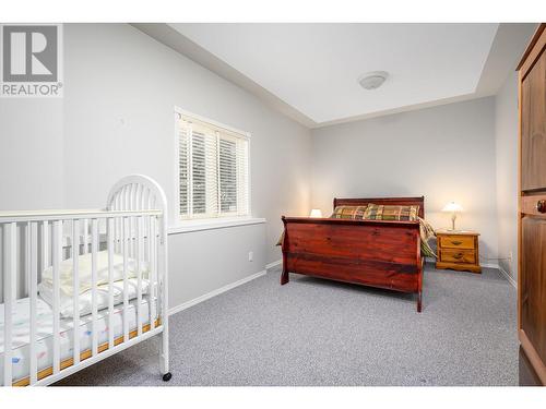 490 Monashee Road, Vernon, BC - Indoor Photo Showing Bedroom