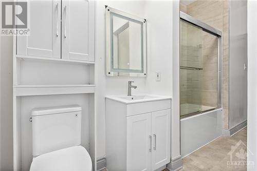 455/457 Somerset Street W, Ottawa, ON - Indoor Photo Showing Bathroom