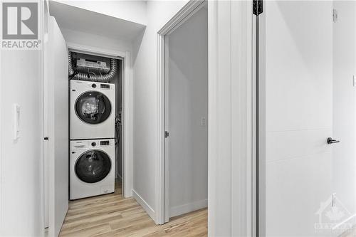 177 Armstrong Street Unit#402, Ottawa, ON - Indoor Photo Showing Laundry Room