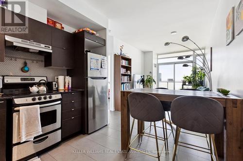 2612 - 170 Fort York Boulevard, Toronto C01, ON - Indoor Photo Showing Kitchen