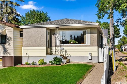 1359 Royal Street, Regina, SK - Outdoor