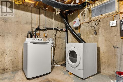 1359 Royal Street, Regina, SK - Indoor Photo Showing Laundry Room