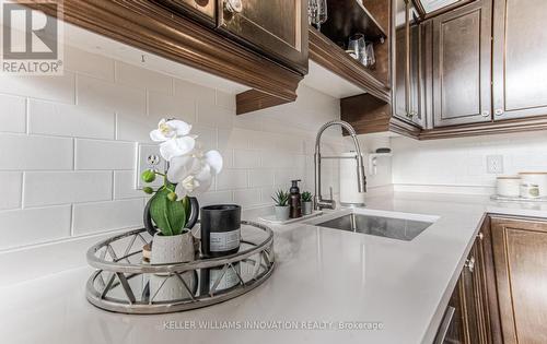 306 - 404 King Street West Street W, Kitchener, ON - Indoor Photo Showing Kitchen