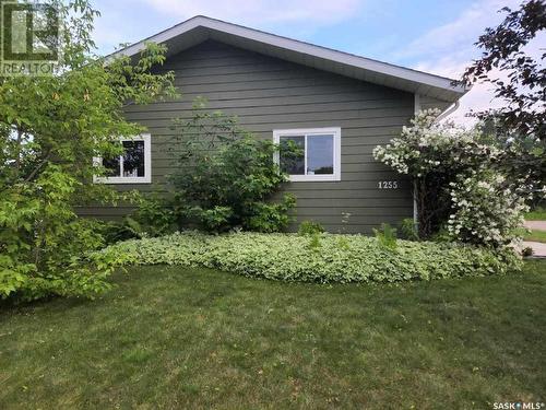 1255 18Th Street W, Prince Albert, SK - Outdoor