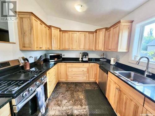 1255 18Th Street W, Prince Albert, SK - Indoor Photo Showing Kitchen