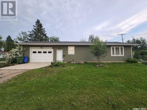 1255 18Th Street W, Prince Albert, SK - Outdoor