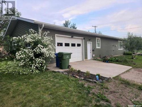 1255 18Th Street W, Prince Albert, SK - Outdoor