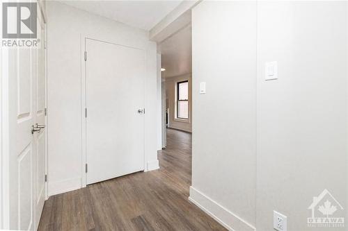 47 Lees Avenue, Ottawa, ON - Indoor Photo Showing Other Room