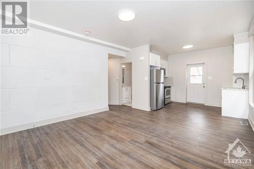 47 Lees Avenue, Ottawa, ON - Indoor Photo Showing Kitchen