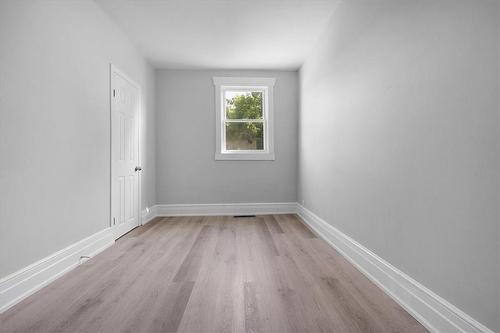 151 Britannia Avenue, Hamilton, ON - Indoor Photo Showing Other Room