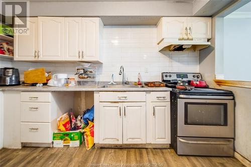 3235 Millen, Windsor, ON - Indoor Photo Showing Kitchen