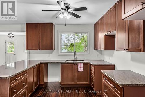 13 Butternut Drive, Kawartha Lakes (Lindsay), ON - Indoor Photo Showing Kitchen With Double Sink