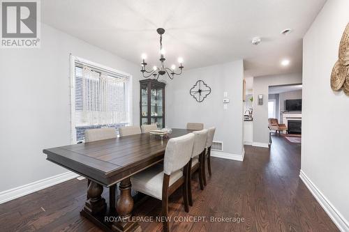 7810 Sassafras Trail, Niagara Falls, ON - Indoor Photo Showing Dining Room