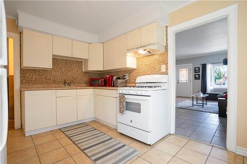 197 Fennell Avenue E, Hamilton, ON - Indoor Photo Showing Kitchen