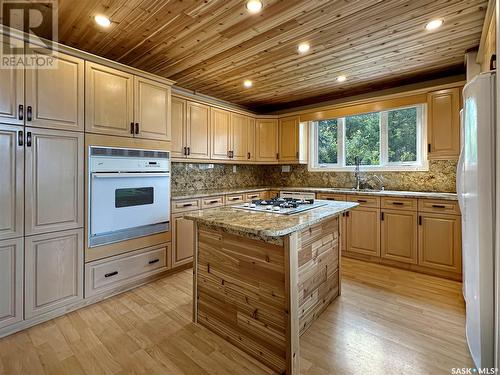 138 S Katepwa Drive, Katepwa Beach, SK - Indoor Photo Showing Kitchen