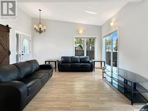 138 S Katepwa Drive, Katepwa Beach, SK - Indoor Photo Showing Living Room