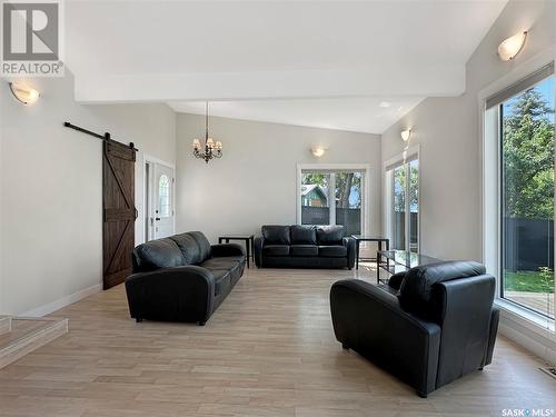 138 S Katepwa Drive, Katepwa Beach, SK - Indoor Photo Showing Living Room