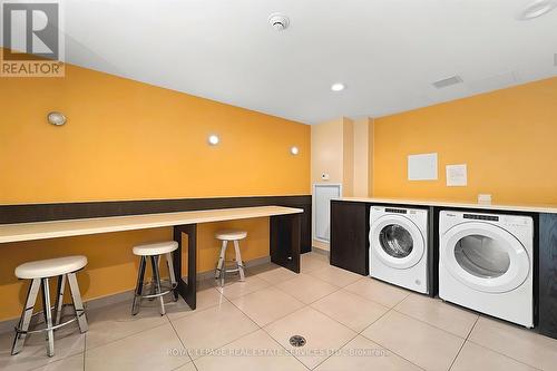 610 - 5 Hanna Avenue, Toronto (Niagara), ON - Indoor Photo Showing Laundry Room