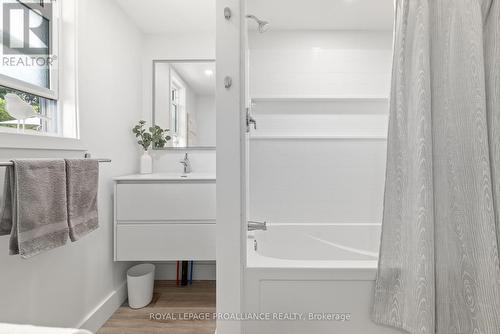 3191 County Road 10, Prince Edward County (South Marysburgh), ON - Indoor Photo Showing Bathroom