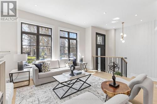 81A Oriole Road, Toronto, ON - Indoor Photo Showing Living Room