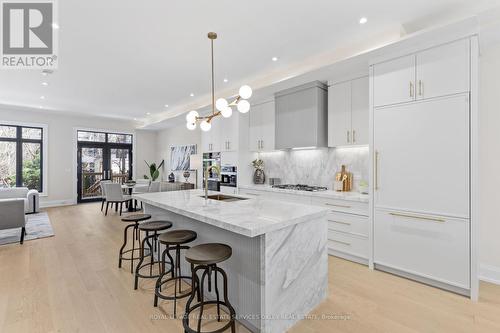 81A Oriole Road, Toronto (Yonge-St. Clair), ON - Indoor Photo Showing Kitchen With Upgraded Kitchen