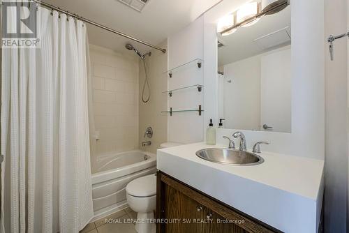 911 - 81 Navy Wharf Court, Toronto, ON - Indoor Photo Showing Bathroom