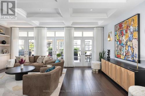 279 Rebecca Street, Oakville, ON - Indoor Photo Showing Living Room