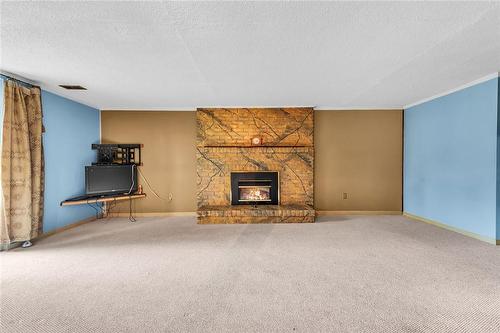 110 Guildwood Drive, Hamilton, ON - Indoor With Fireplace
