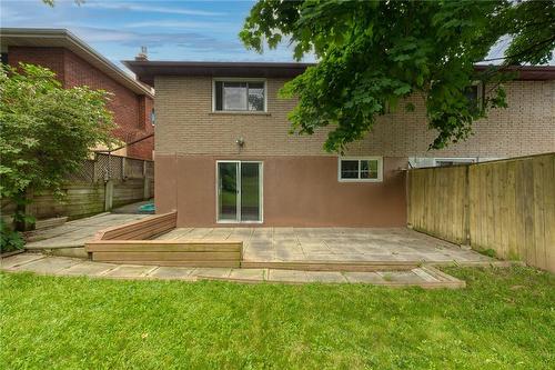 110 Guildwood Drive, Hamilton, ON - Outdoor With Exterior