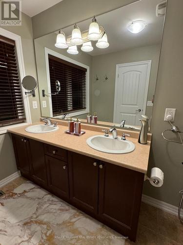 22 Forbes Terrace, Milton (Scott), ON - Indoor Photo Showing Bathroom