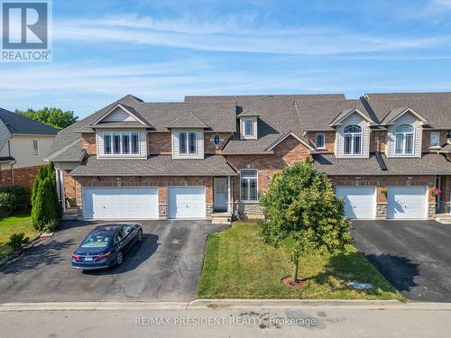 132 Benziger Lane, Hamilton, ON - Outdoor With Facade