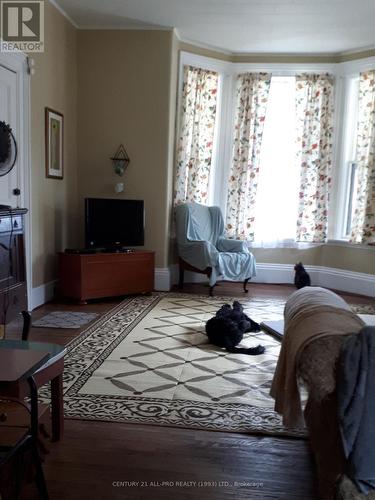 270 William Street, Belleville, ON - Indoor Photo Showing Living Room