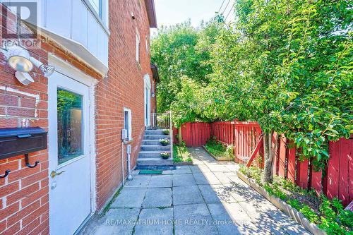 80 Massie Street, Toronto, ON - Outdoor