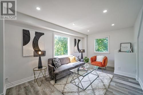 80 Massie Street, Toronto (Agincourt South-Malvern West), ON - Indoor Photo Showing Living Room