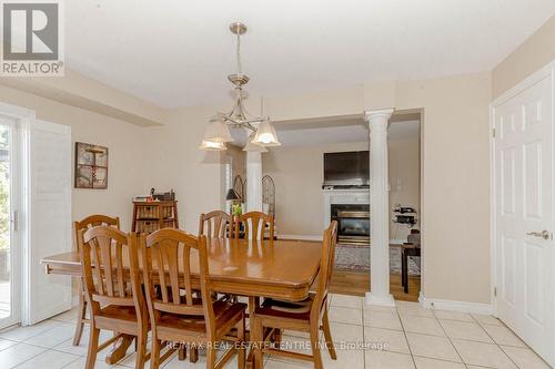 27 Naomi Court, Hamilton, ON - Indoor Photo Showing Dining Room