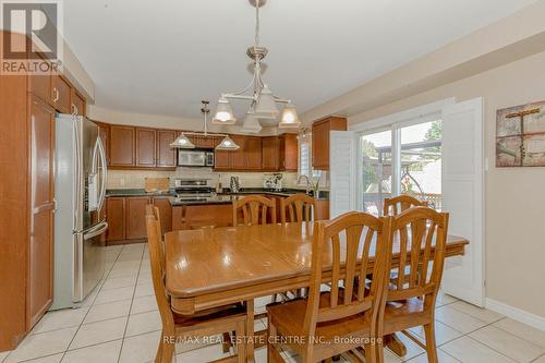 27 Naomi Court, Hamilton, ON - Indoor Photo Showing Dining Room