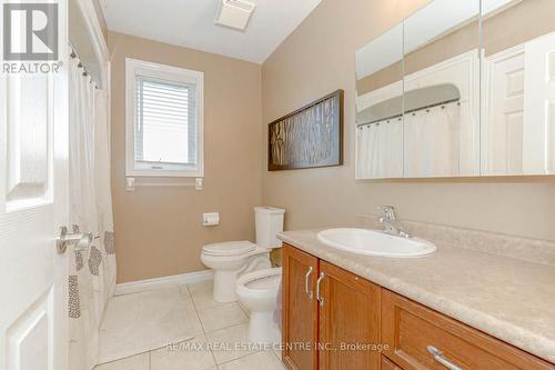 27 Naomi Court, Hamilton, ON - Indoor Photo Showing Bathroom