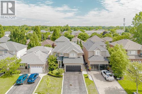 27 Naomi Court, Hamilton, ON - Outdoor With Facade