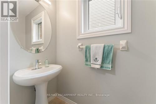 83 Rockhaven Lane, Hamilton (Waterdown), ON - Indoor Photo Showing Bathroom