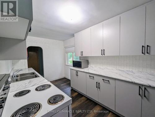 4515 Wellington Road, Puslinch, ON - Indoor Photo Showing Kitchen