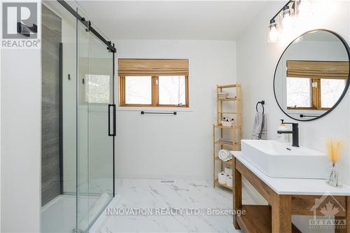 6 Bluff Point Drive, Greater Madawaska, ON - Indoor Photo Showing Bathroom