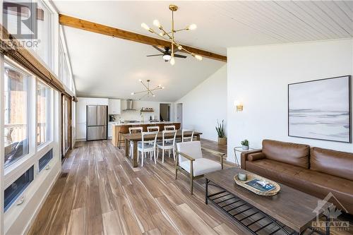 6 Bluff Point Drive, Calabogie, ON - Indoor Photo Showing Living Room