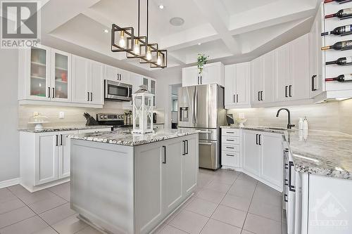 160 Whernside Terrace, Ottawa, ON - Indoor Photo Showing Kitchen With Upgraded Kitchen