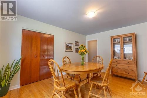 2660 Conn Street, Ottawa, ON - Indoor Photo Showing Dining Room