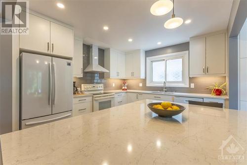 2660 Conn Street, Ottawa, ON - Indoor Photo Showing Kitchen